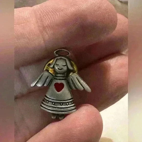 JJ Pewter Angel Red Heart Pin. Small. - Picture 1 of 4